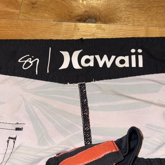 Hawaii sim trunks/board shorts.  2XL.  Great condition. - Picture 6 of 6